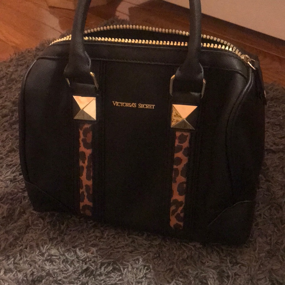 VICTORIA SECRET MAKEUP OR PURSE BAG